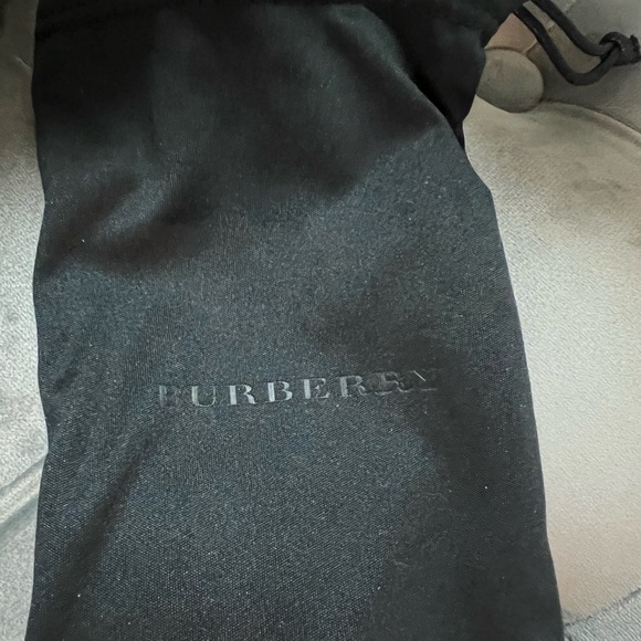 Burberry sunglasses main image 4
